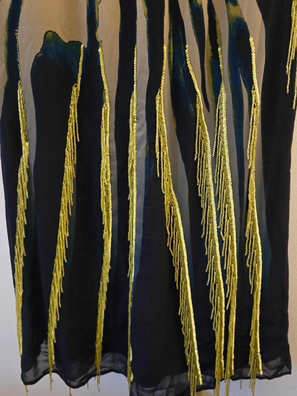 Animal print, long dress with beads details - Picture 4 of 10